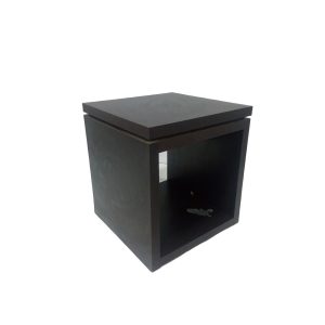 MESA CUADRADA DE MADERA